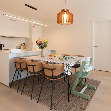 Serendipity - New 2 With Free Parking Apartament