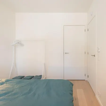 Serendipity - New 2 With Free Parking Apartament