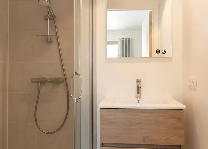 Serendipity - New 2 With Free Parking * Oostende