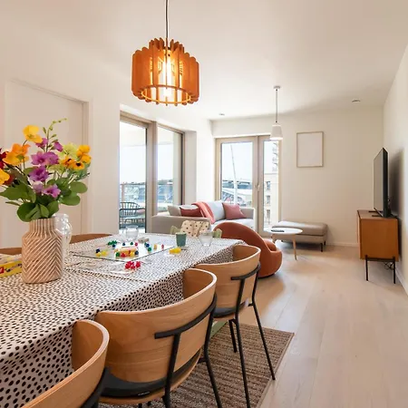 Serendipity - New 2 With Free Parking