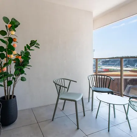 Serendipity - New 2 With Free Parking Oostende