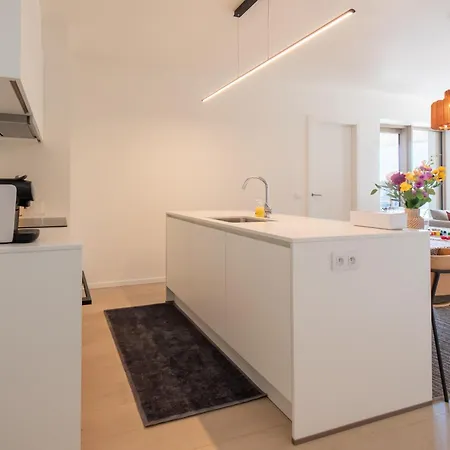 Serendipity - New 2 With Free Parking * Oostende